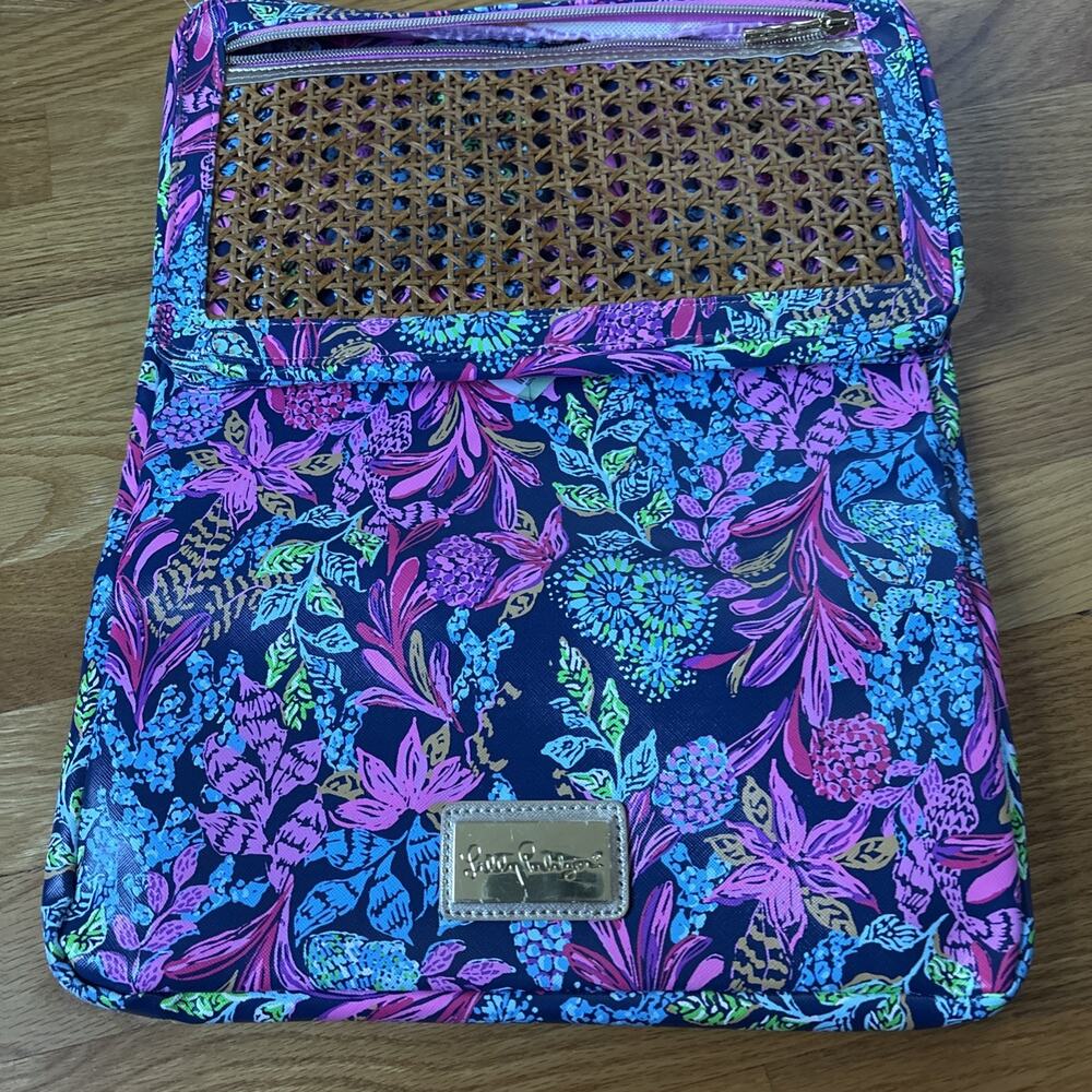 NWT LILLY PULITZER LAPTOP CASE, LEATHERETTE W/POCKET COMPUTERS CALYPSO COAST 14"
